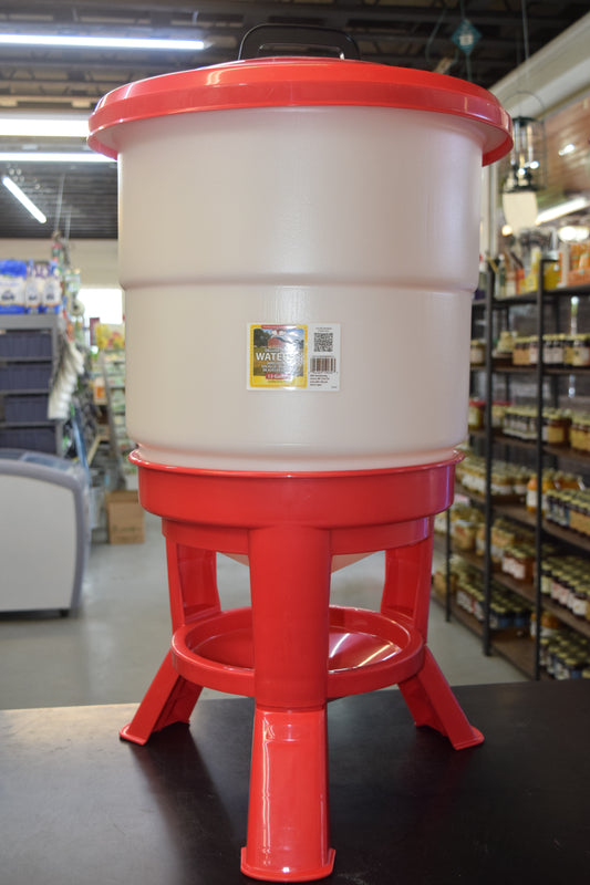 8 Gal Deluxe Dome Poultry Waterer