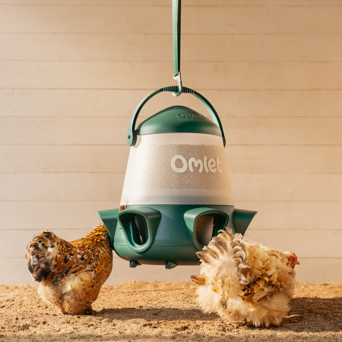 Omlet 25lb Feeder