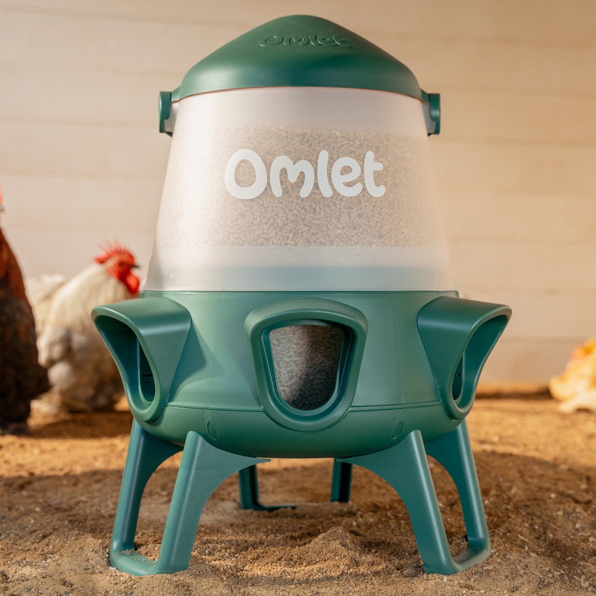 Omlet 25lb Feeder