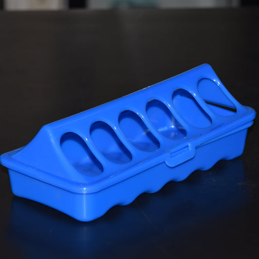 Short Plastic Flip Top Feeder